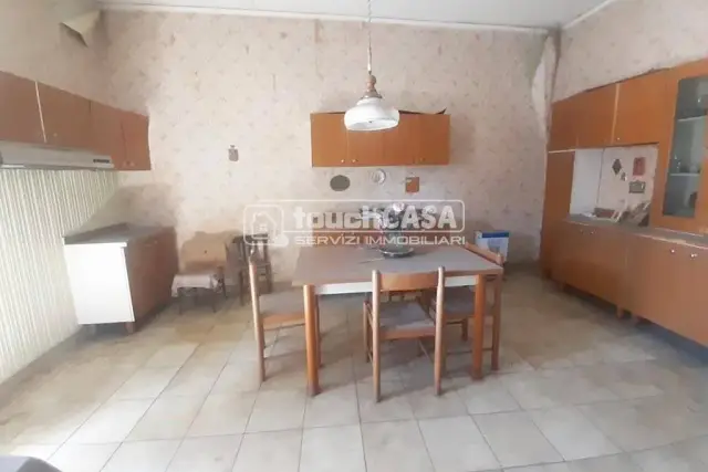 2-room flat in Via Piave, Aversa - Photo 1