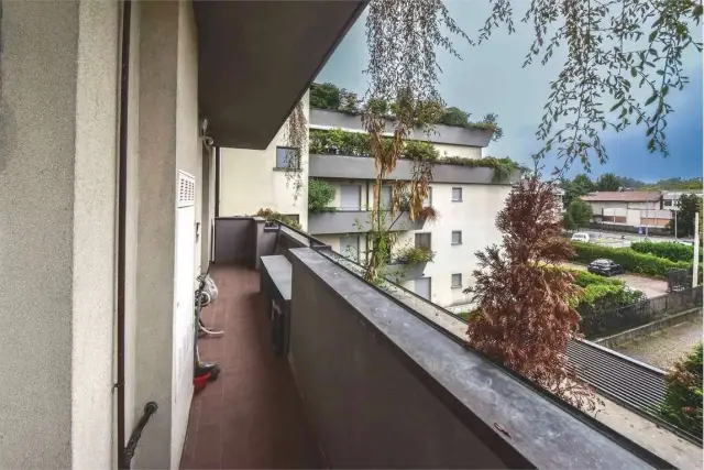 3-room flat in Via Montegrappa, Mariano Comense - Photo 1