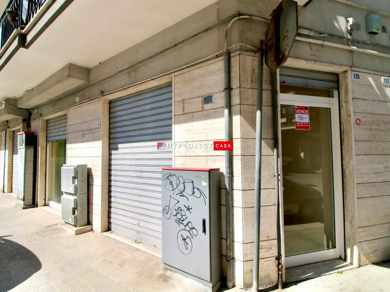 Negozio in Via Mulino San Martino, Martina Franca, {3} - Foto 2