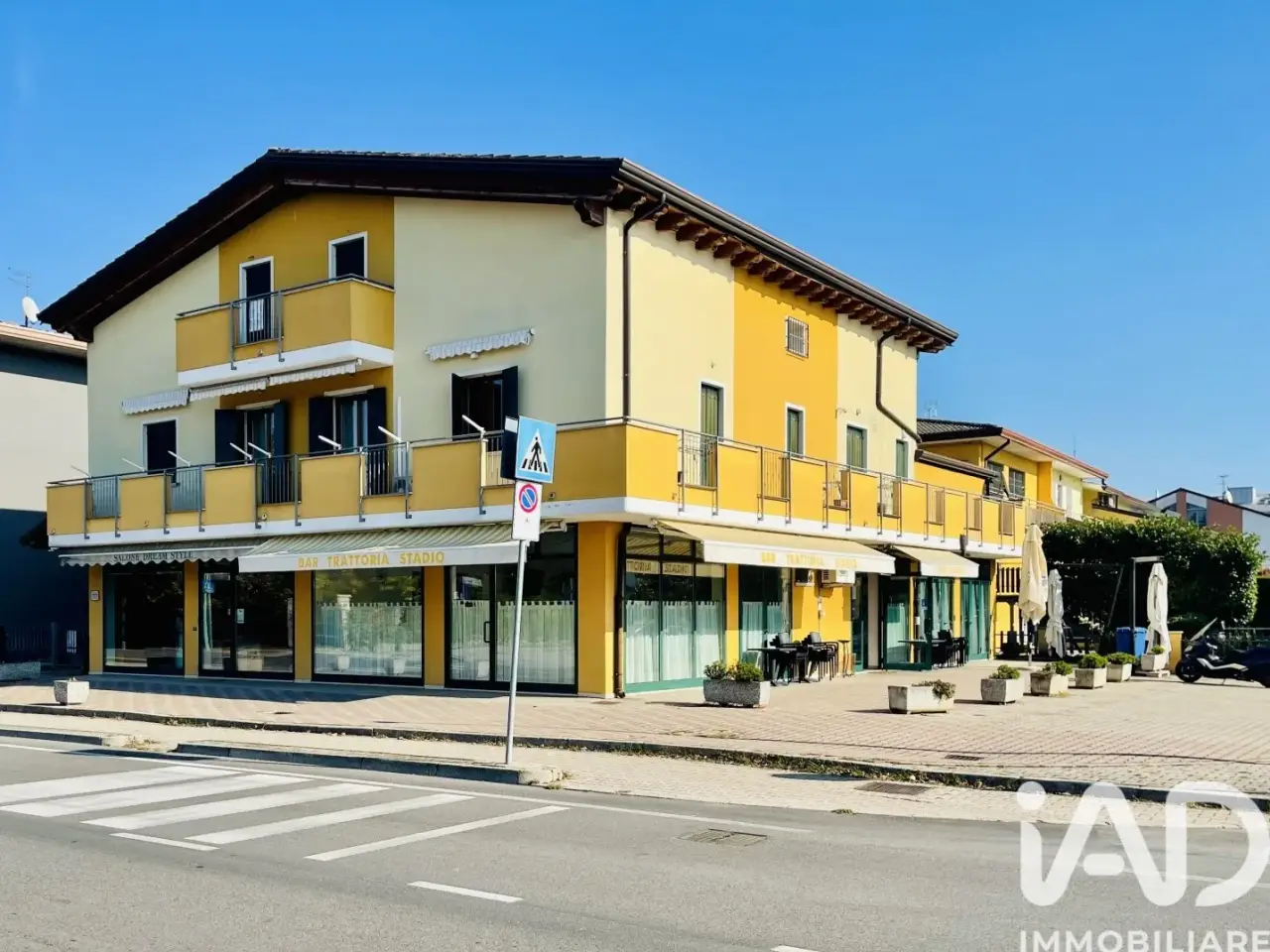 Esercizio commerciale in Via Gramsci 1, Campolongo Maggiore, {3} - Foto 1