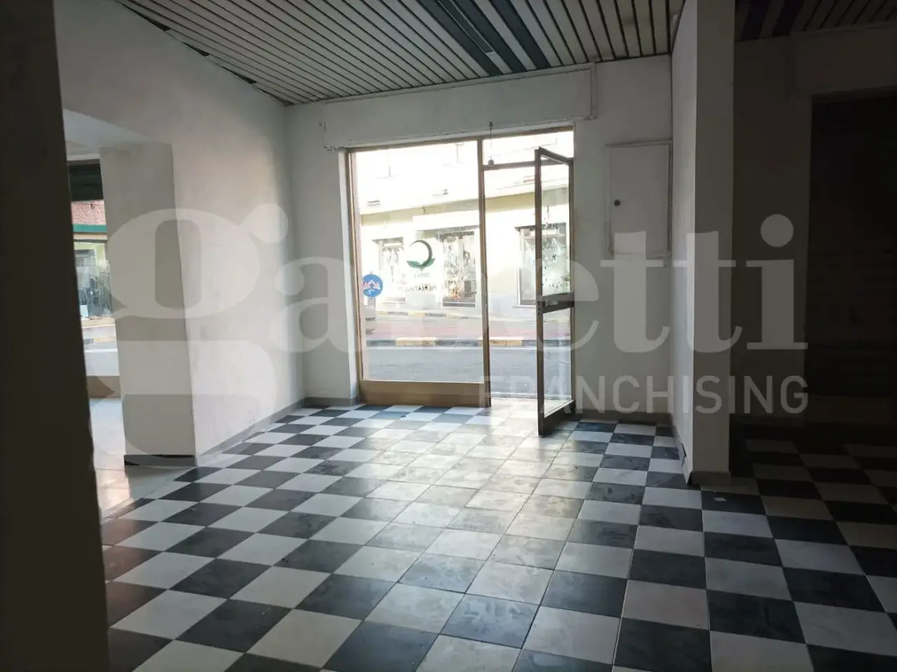 Negozio in Via Lamarmora 50, Quartu Sant'Elena, {3} - Foto 2