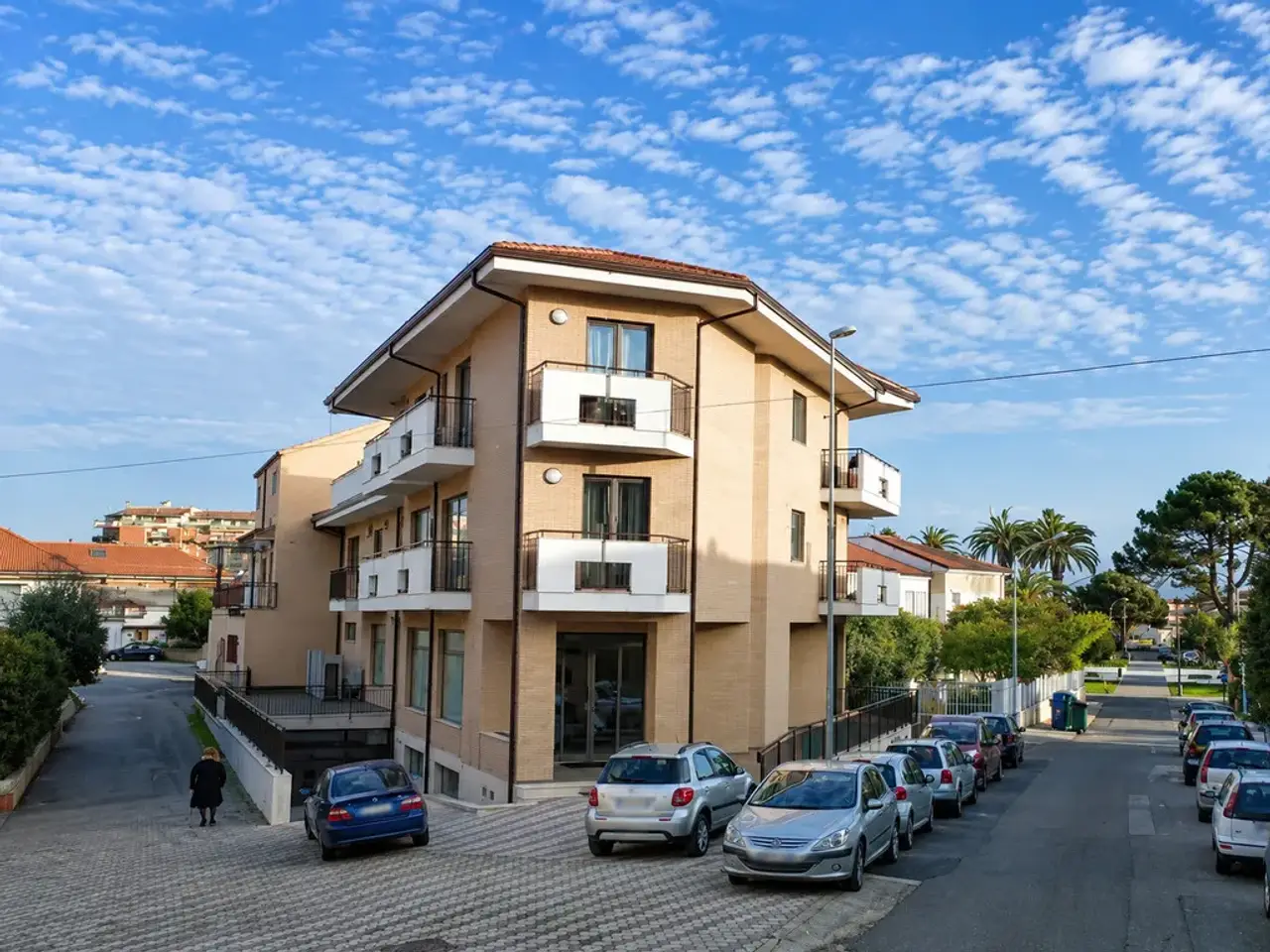 Immobile commerciale in Via Giovanni XXIII, Lamezia Terme, {3} - Foto 1