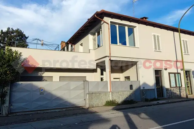 Detached house in Stradale Fenestrelle, Pinerolo - Photo 1