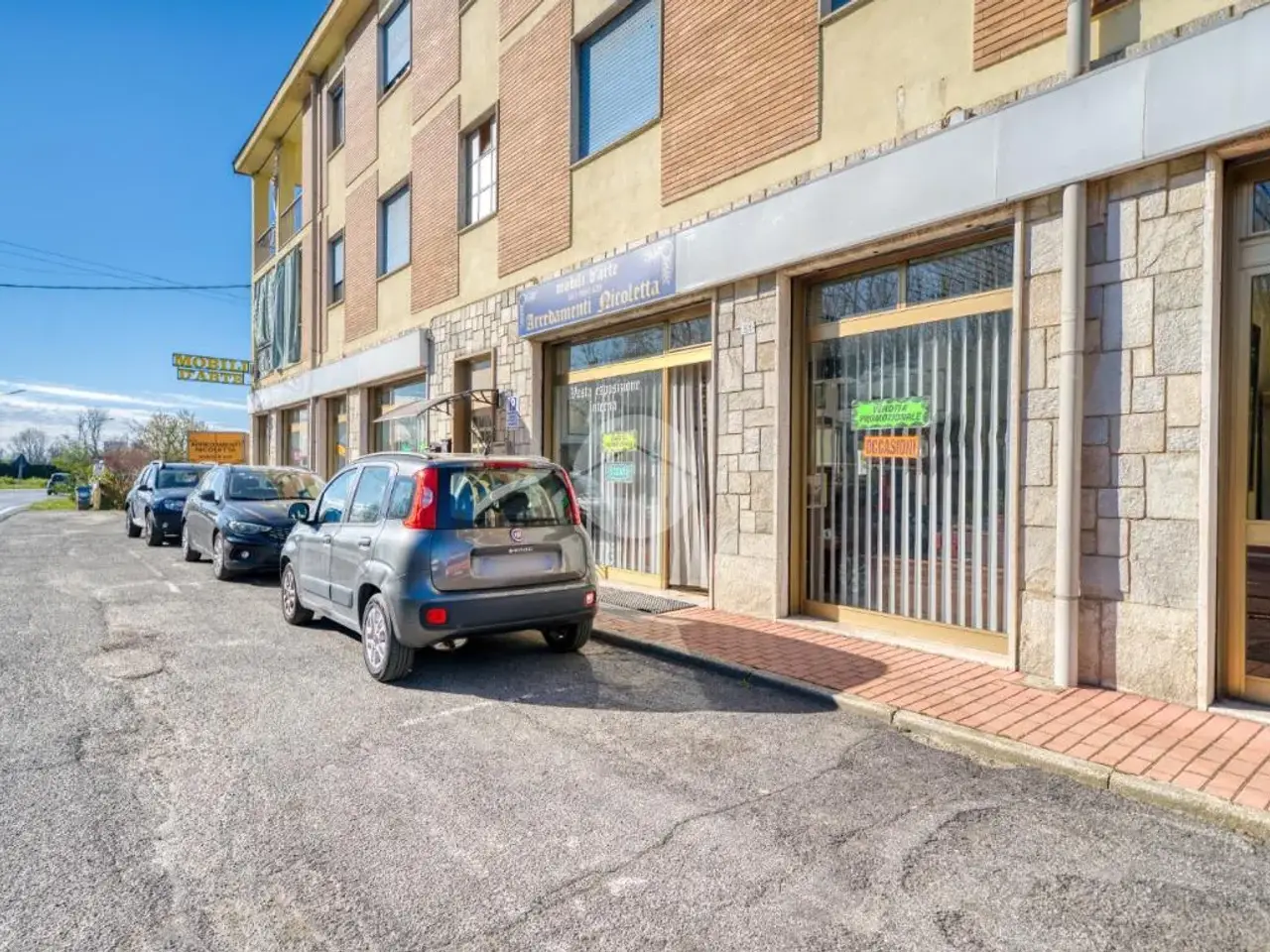Negozio in Via Luigi Einaudi 96, Rivalta Di Torino, {3} - Foto 1