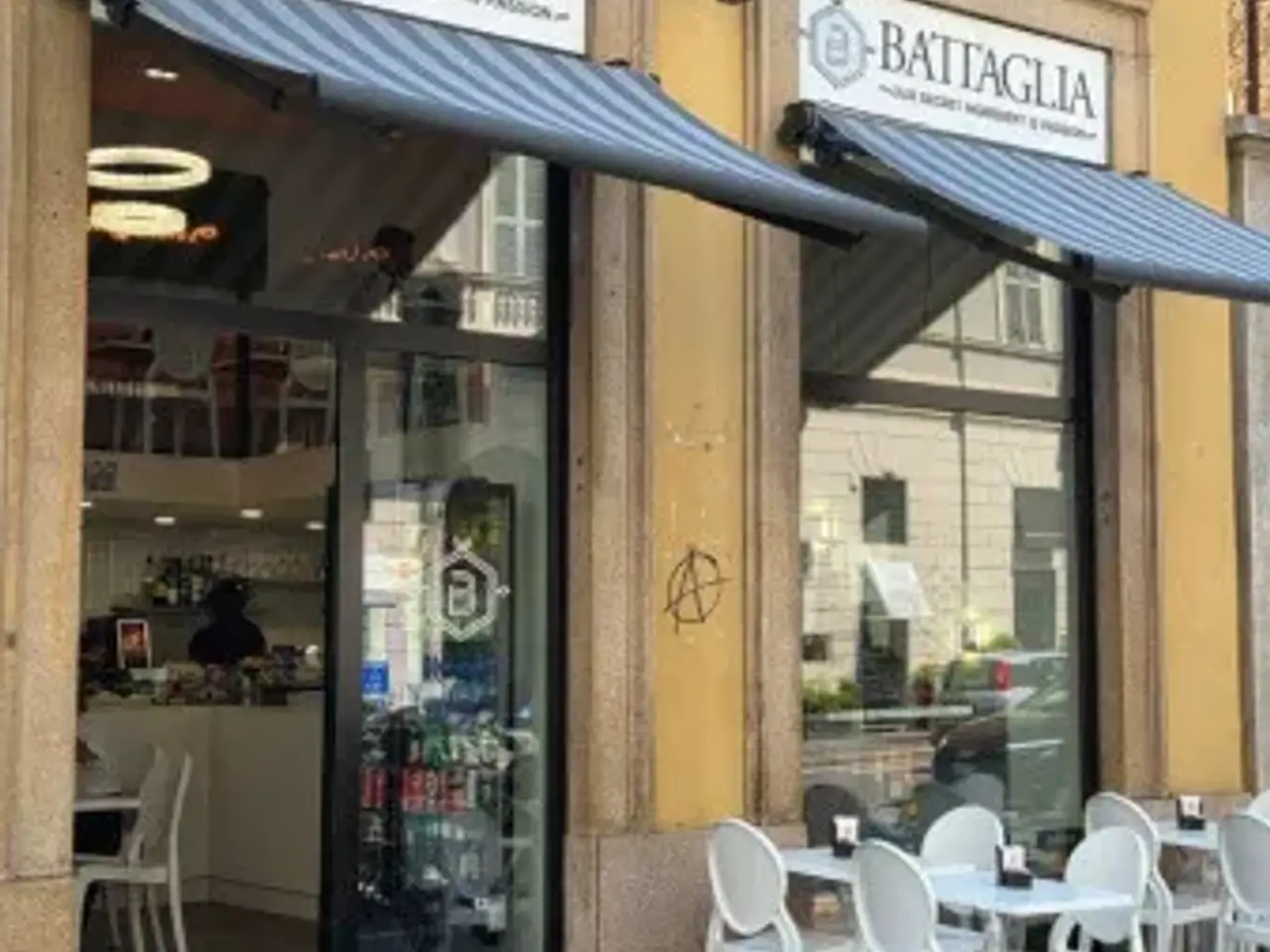 Bar in Corso Venezia, Milano, {3} - Foto 1