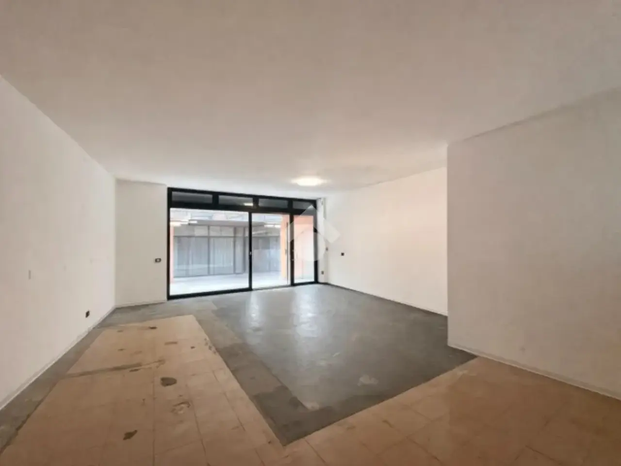 Negozio in Via Romanina 29, Castelfranco Veneto, {3} - Foto 1