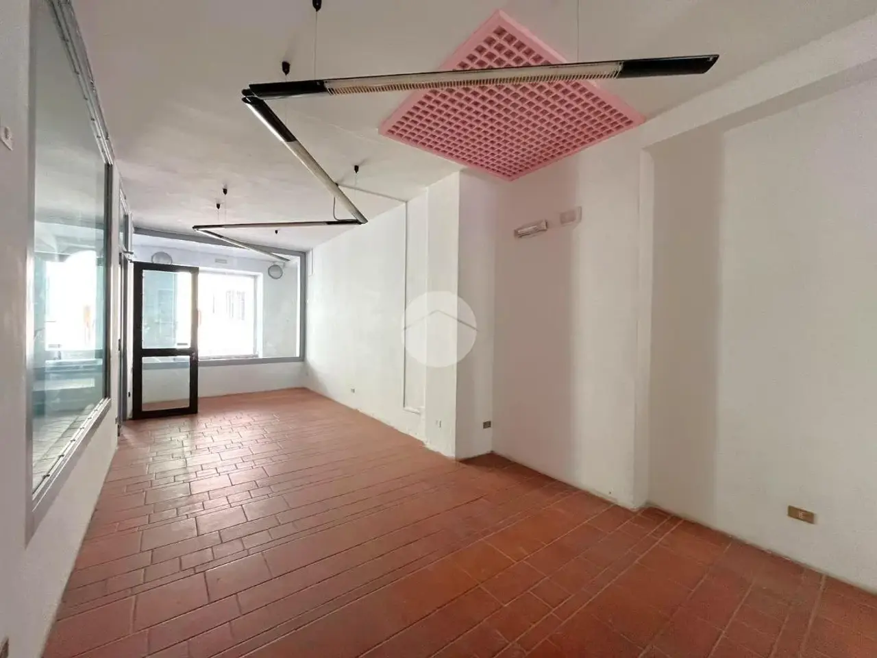 Negozio in Via Chiesa 30, Padenghe Sul Garda, {3} - Foto 2