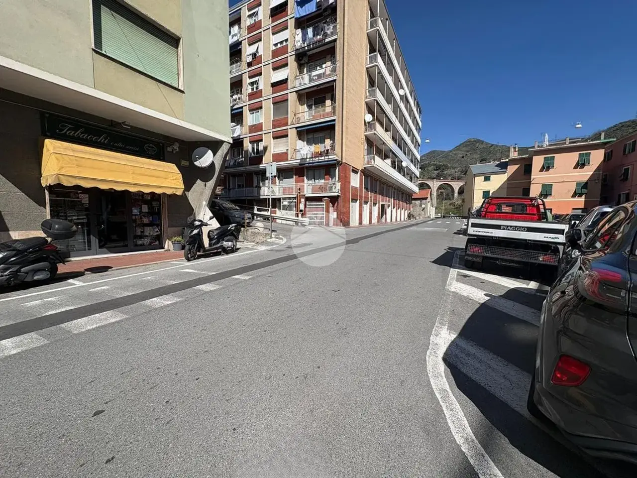 Magazzino in Piazza Silvio Arrivabene, Genova, {3} - Foto 1