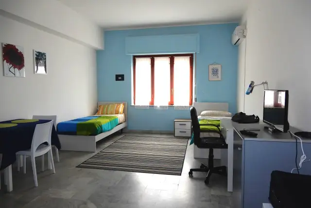 One-room flat in {3}, Viale Crotone - Photo 1