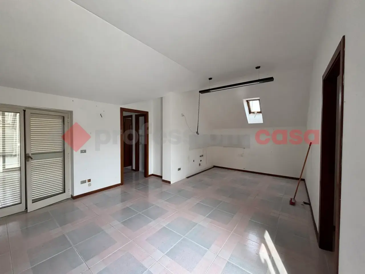 Ufficio in Corso Appio 26, Capua, {3} - Foto 1