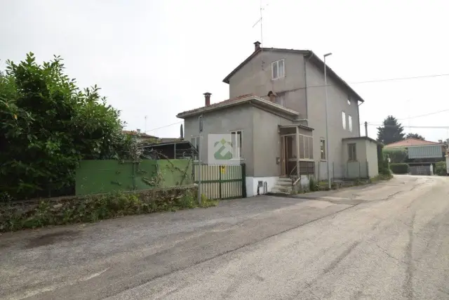 Building land in Via Strada dei Frati 23 2, Schio - Photo 1