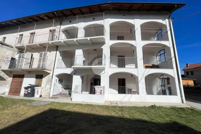 2-room flat in Via Piave 7, Coazze - Photo 1