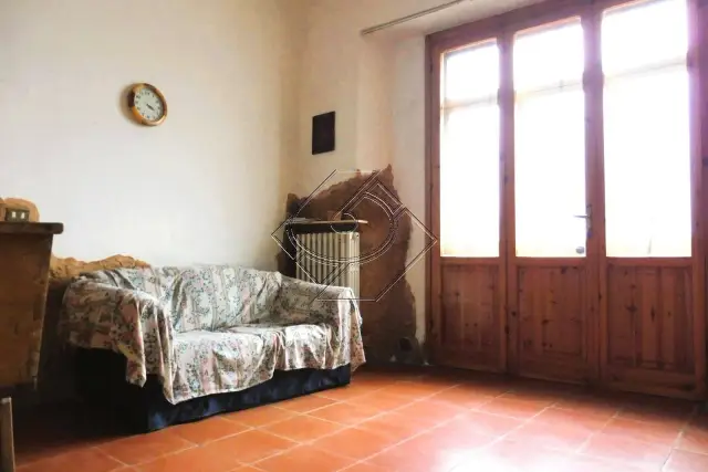 Detached house in Piazza Piave, Lastra a Signa - Photo 1