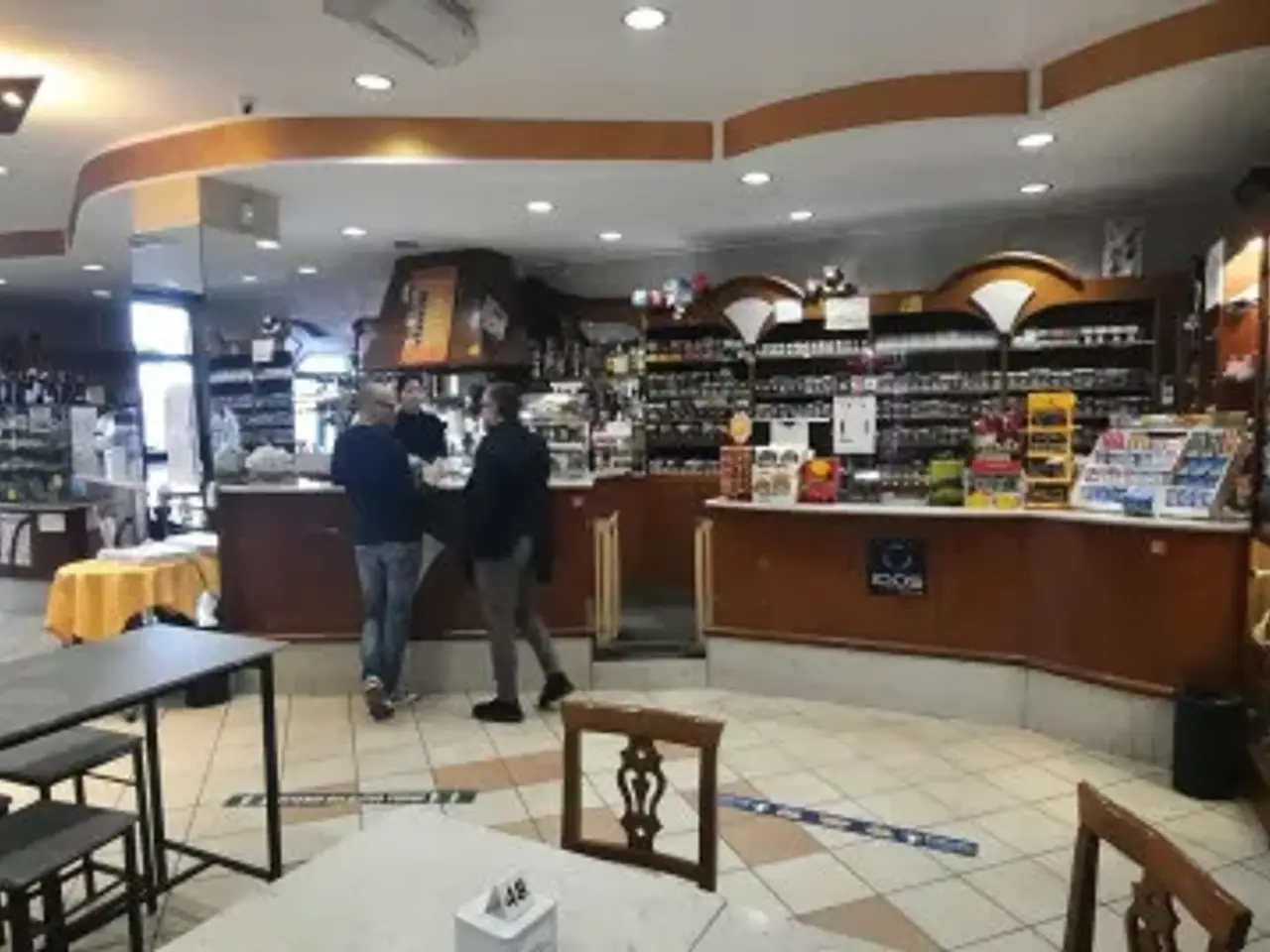 Tabaccheria in Viale Stazione 7, Moncalieri, {3} - Foto 2