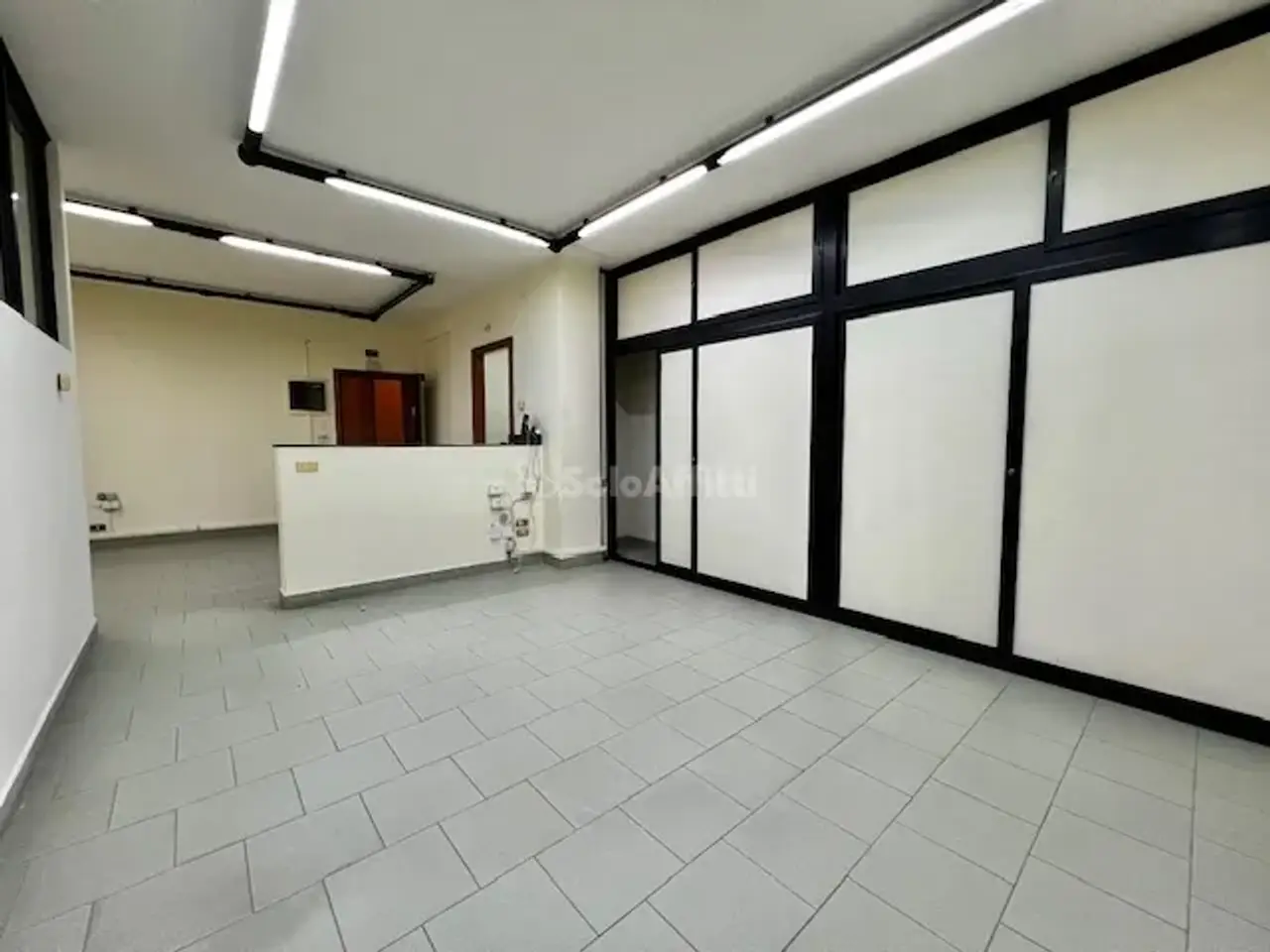 Ufficio in Via di Tullio Vito Nicolavito Nicola 65a, Bari, {3} - Foto 1