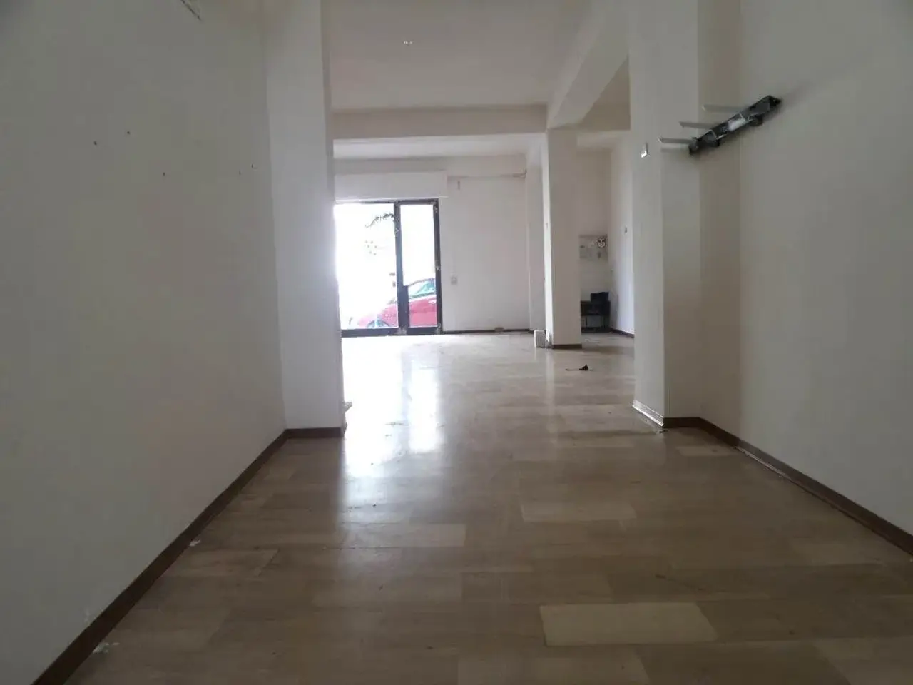 Negozio in Via Emilio Cuzzocrea, Reggio Calabria, {3} - Foto 1