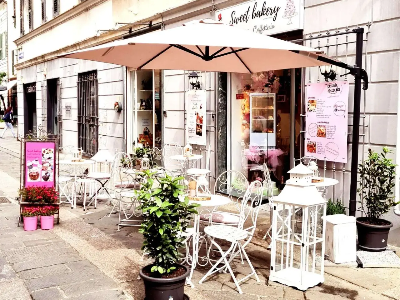 Pasticceria in Via 4 Novembre  10, Savona, {3} - Foto 1