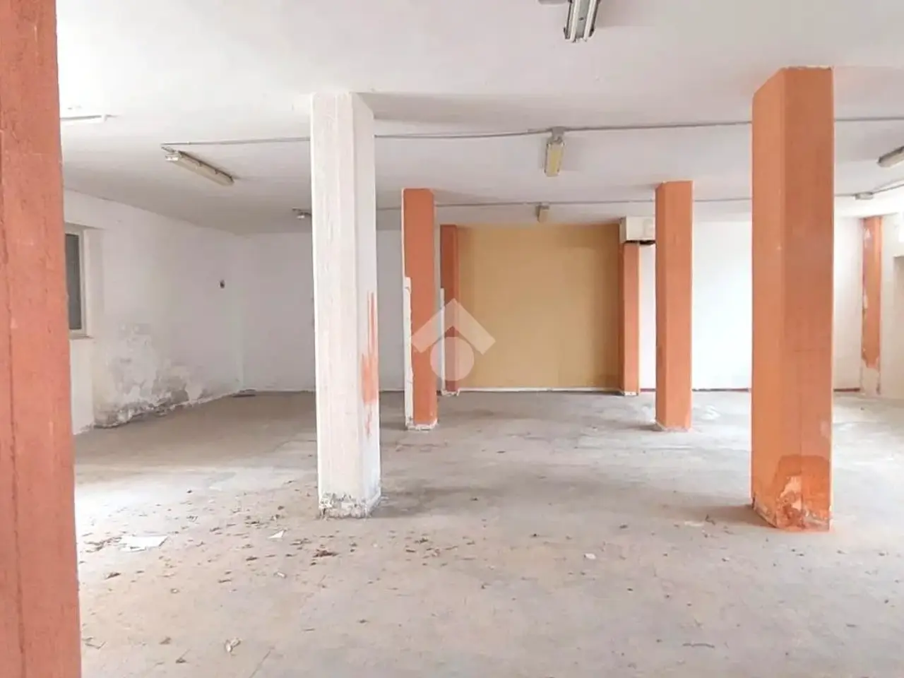 Magazzino in Viale Europa 195, Alcamo, {3} - Foto 1