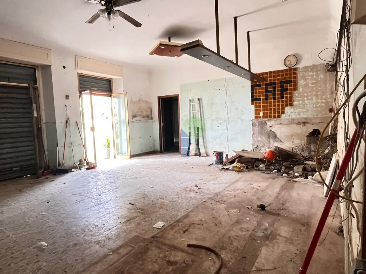 Palazzina commerciale in Piazza di Montenero 15, Livorno, {3} - Foto 1
