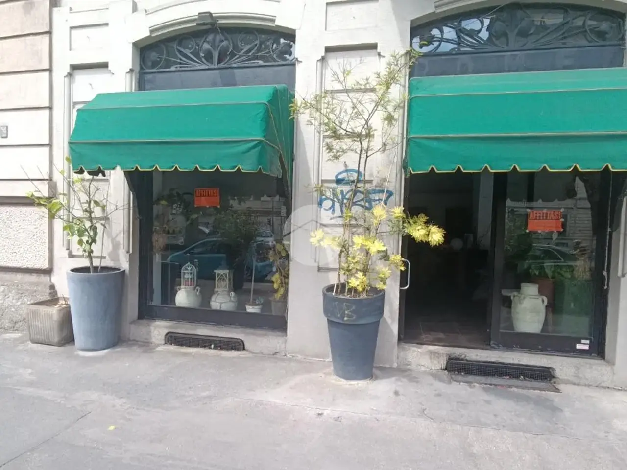 Negozio in Viale di Porta Vercellina 8, Milano, {3} - Foto 1