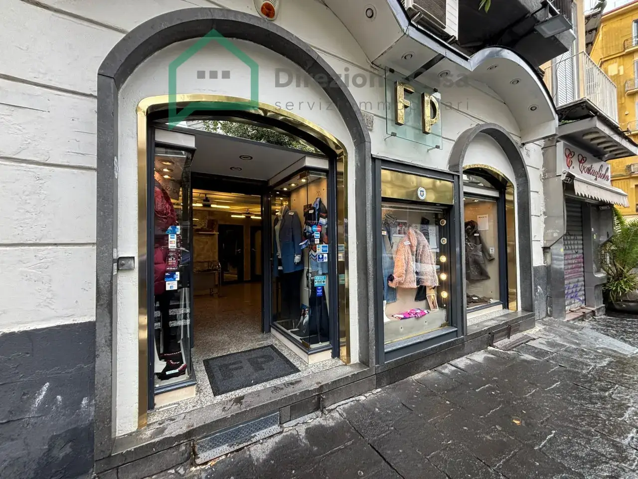 Negozio in Corso Giuseppe Garibaldi,286, Napoli, {3} - Foto 1