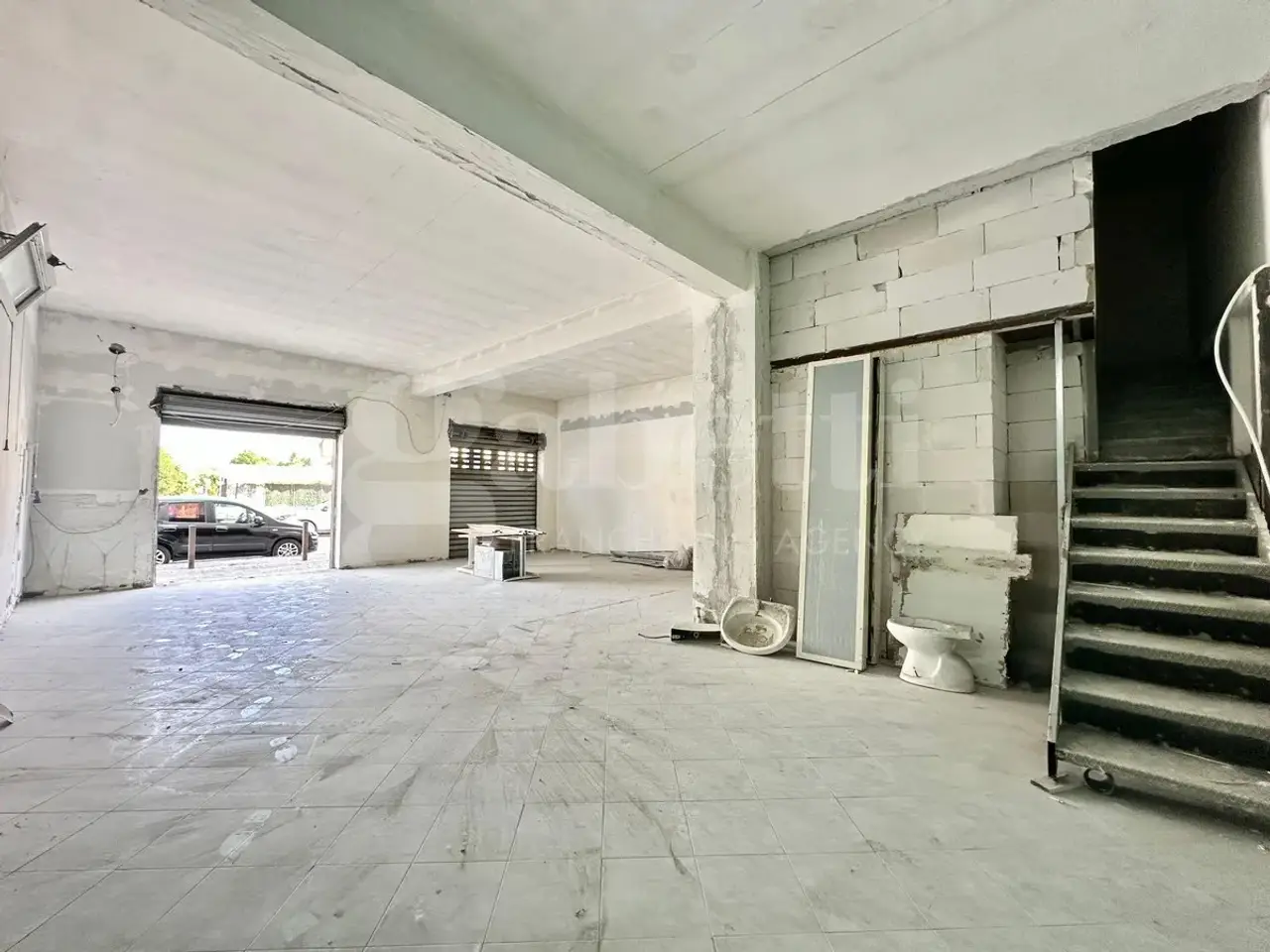 Negozio in Via Adda, Marano Di Napoli, {3} - Foto 2