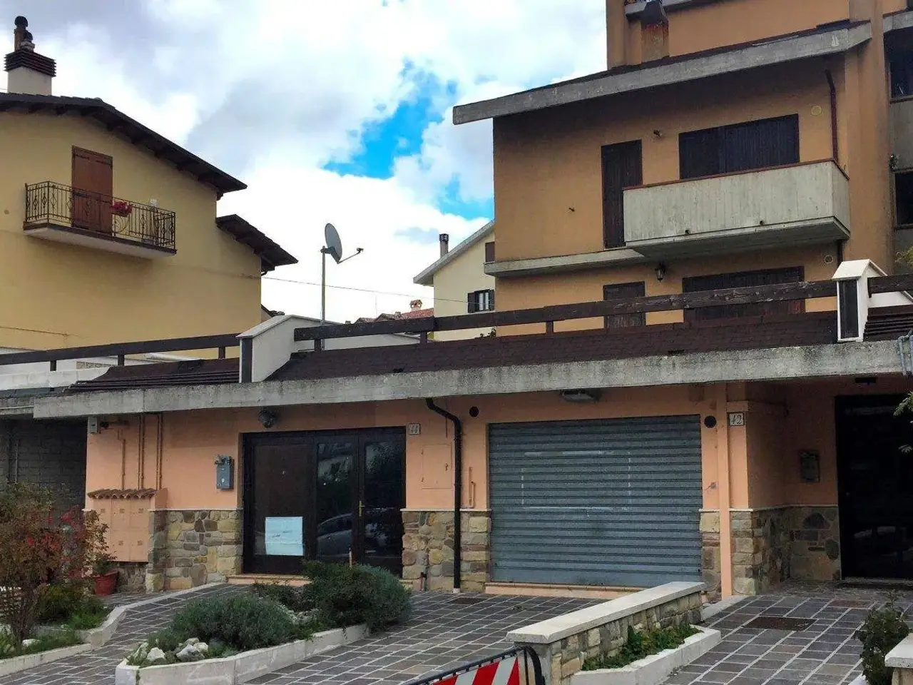 Locale commerciale in Via Arano, 64, Ovindoli, {3} - Foto 1