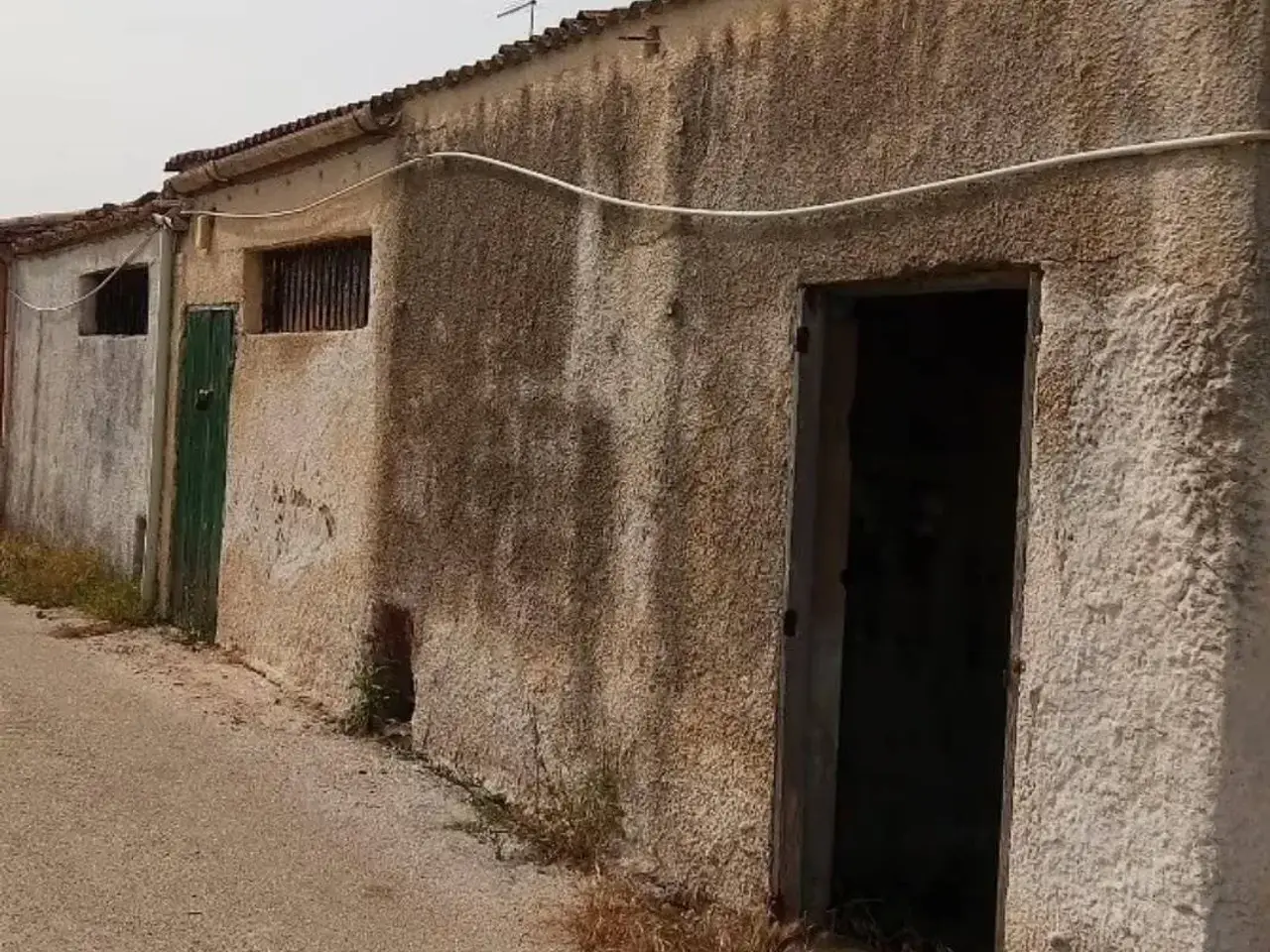 Magazzino in Traversa Rumania 2, Siracusa, {3} - Foto 1