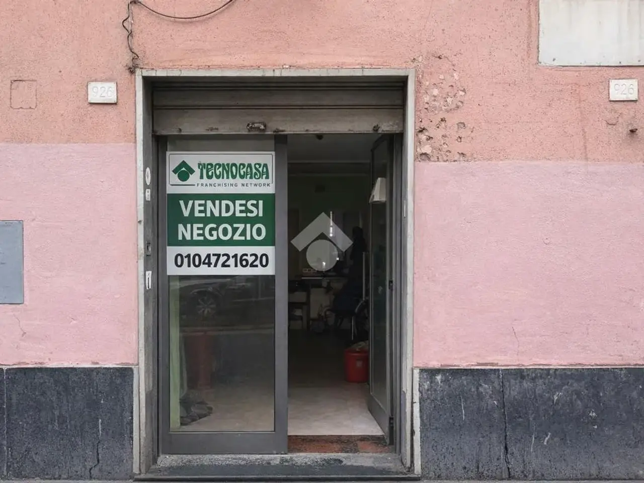 Negozio in Locale Commerciale Via Canevari 226, Genova, {3} - Foto 1