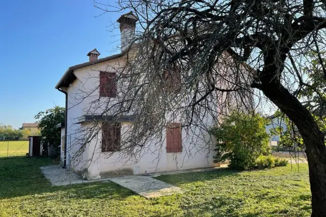 Country house or cottage in Via Bruno Baldrocco, Paese - Photo 1