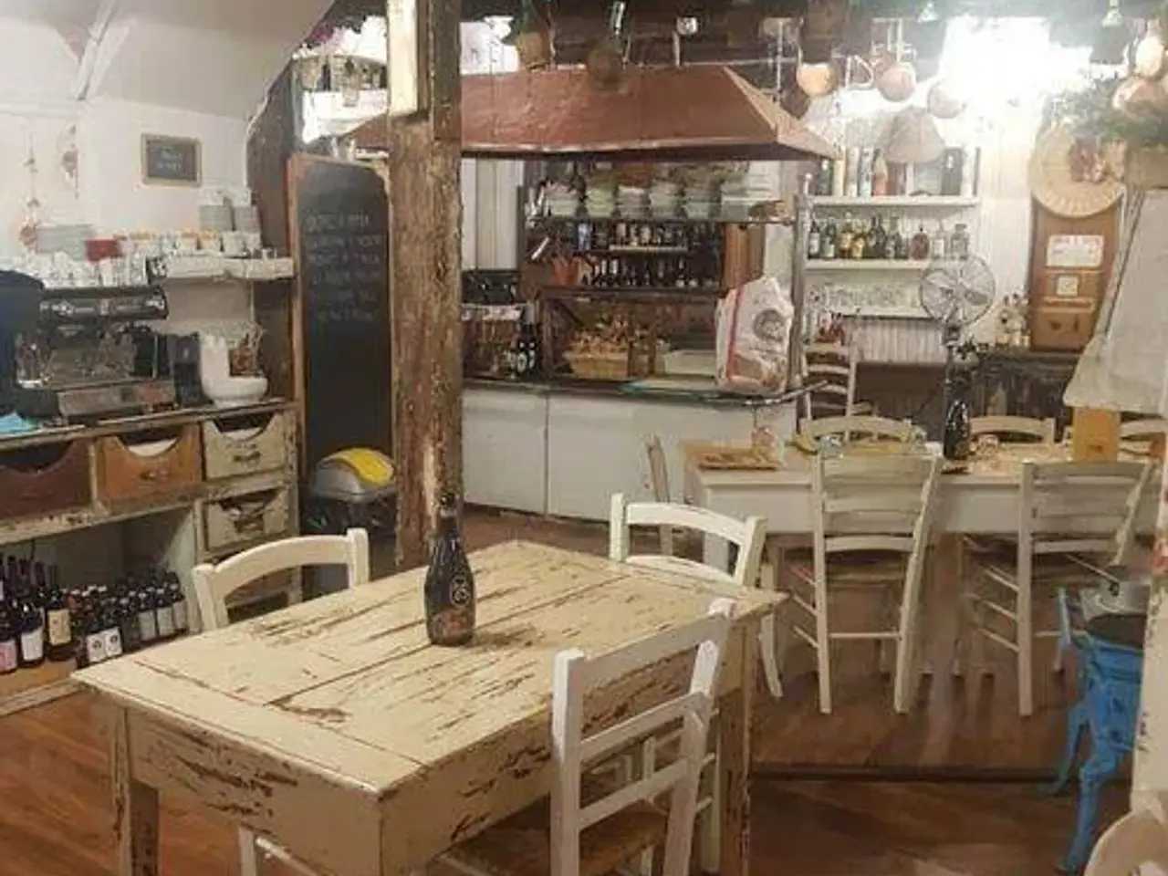 Locale commerciale in Giuseppe Mazzini 10 /a, Biella, Biella, {3} - Foto 1