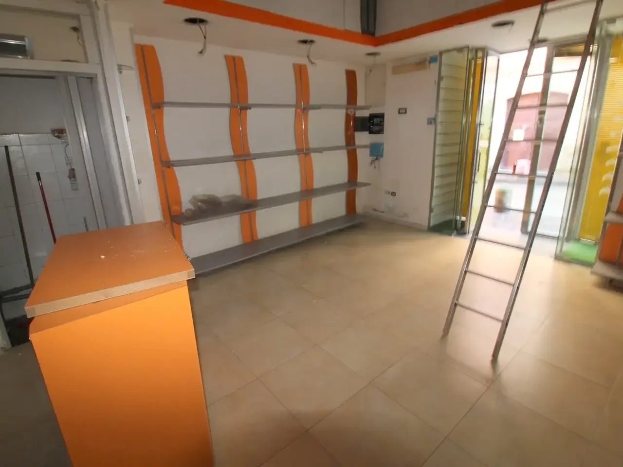 Negozio in Via Zurlo, Napoli, {3} - Foto 2