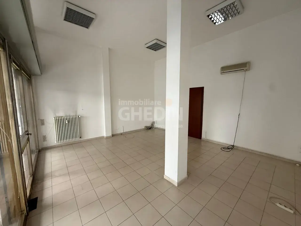 Negozio in , Conegliano, {3} - Foto 2