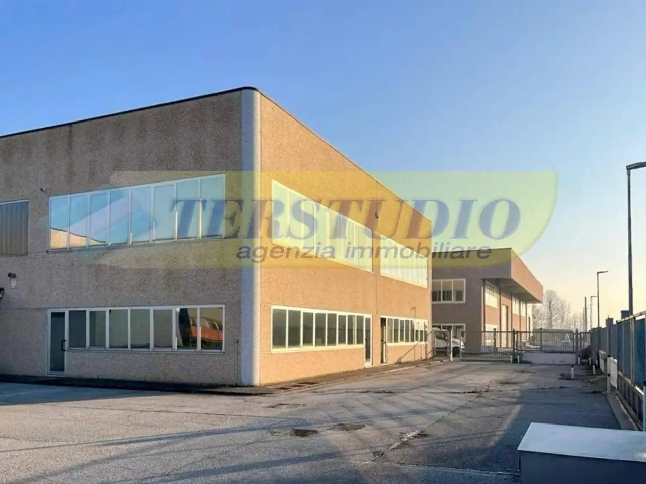 Capannone in Via Attilio Magni Snc, Usmate Velate, {3} - Foto 2