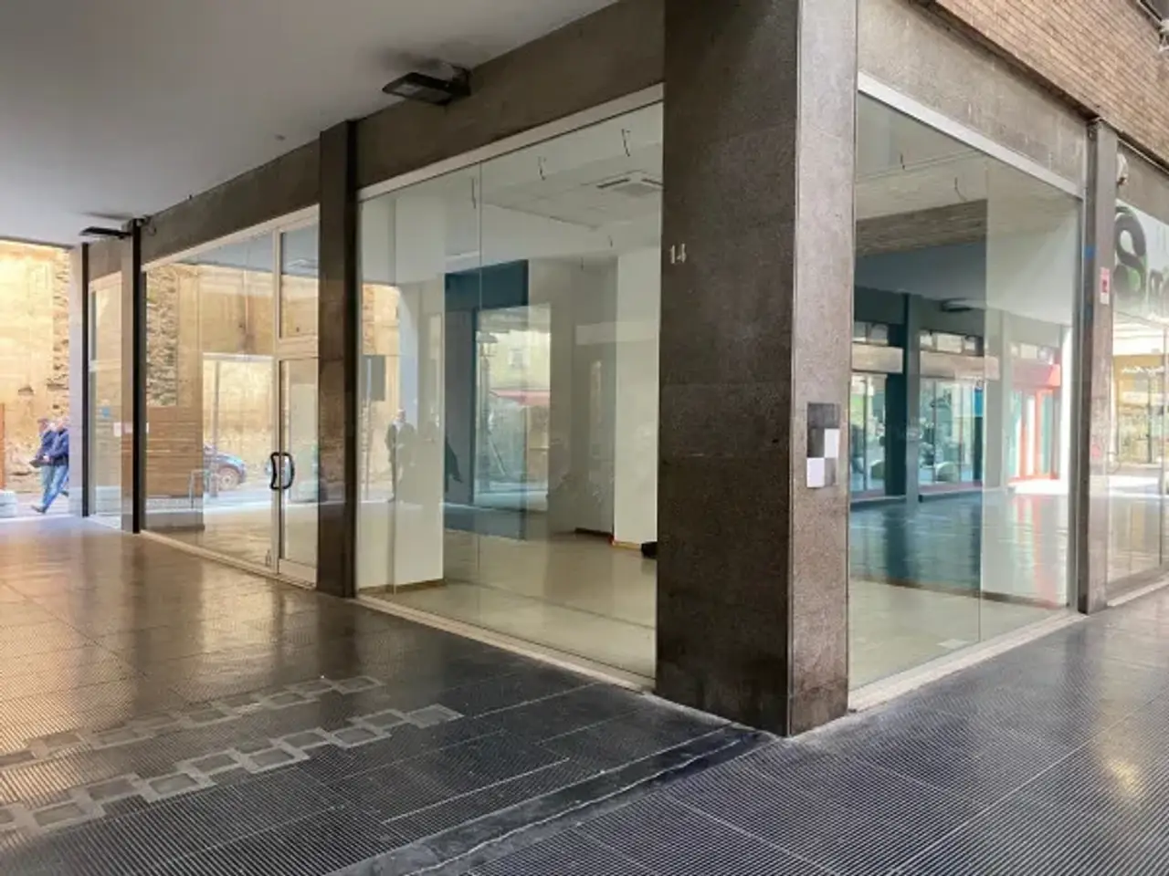 Negozio in , Pesaro, {3} - Foto 1