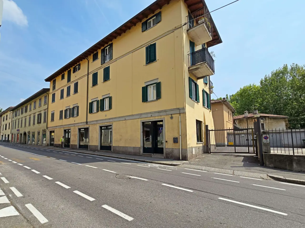 Negozio in Via Nazario Sauro 7, Bergamo, {3} - Foto 1