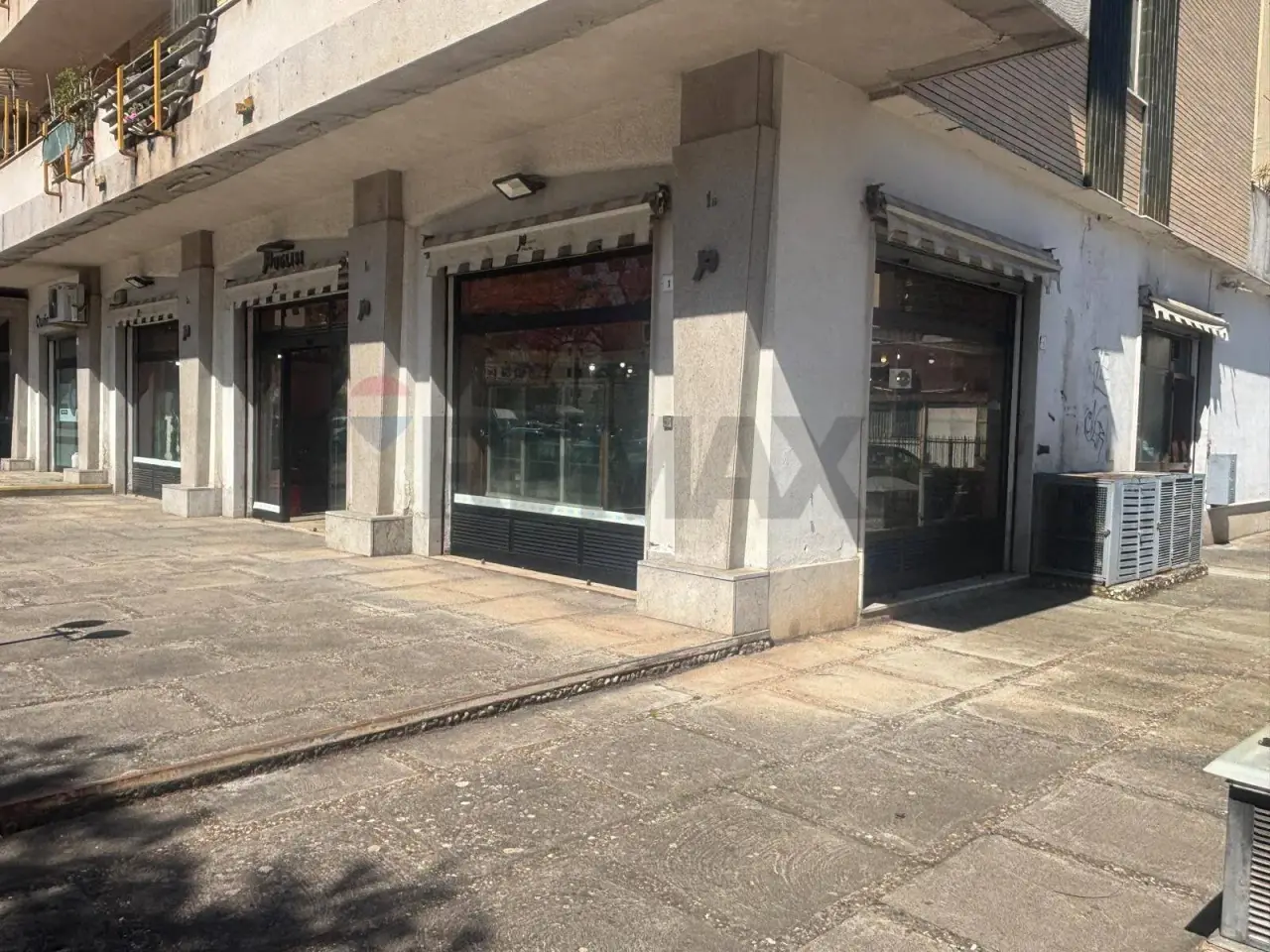 Negozio in Viale Francia 1, Palermo, {3} - Foto 2