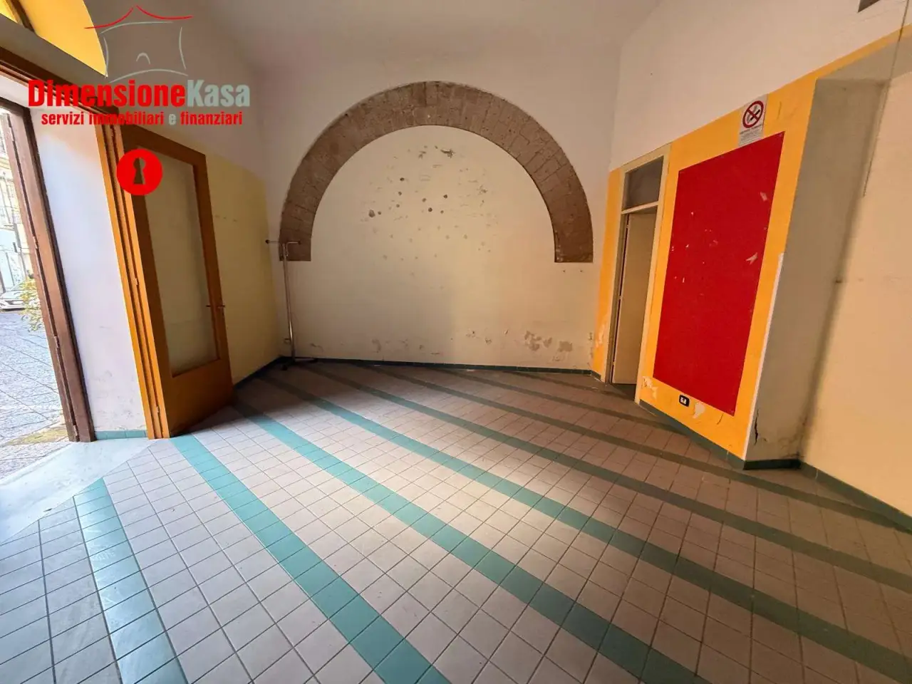 Negozio in Piazza Castel Nuovo delle Lanze, San Paolo Bel Sito, {3} - Foto 1