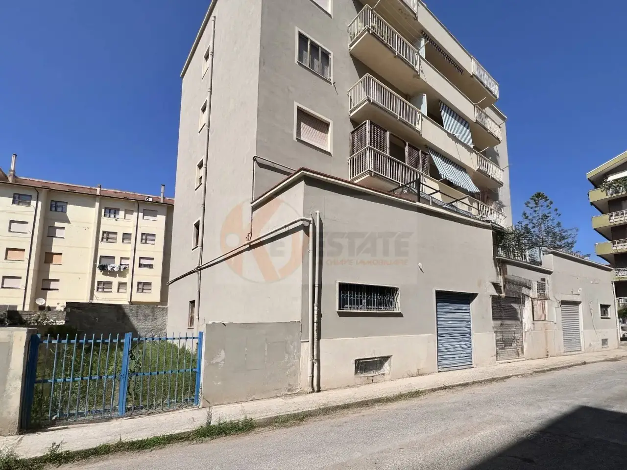 Negozio in Via Stanis Manca 9, Sassari, {3} - Foto 1