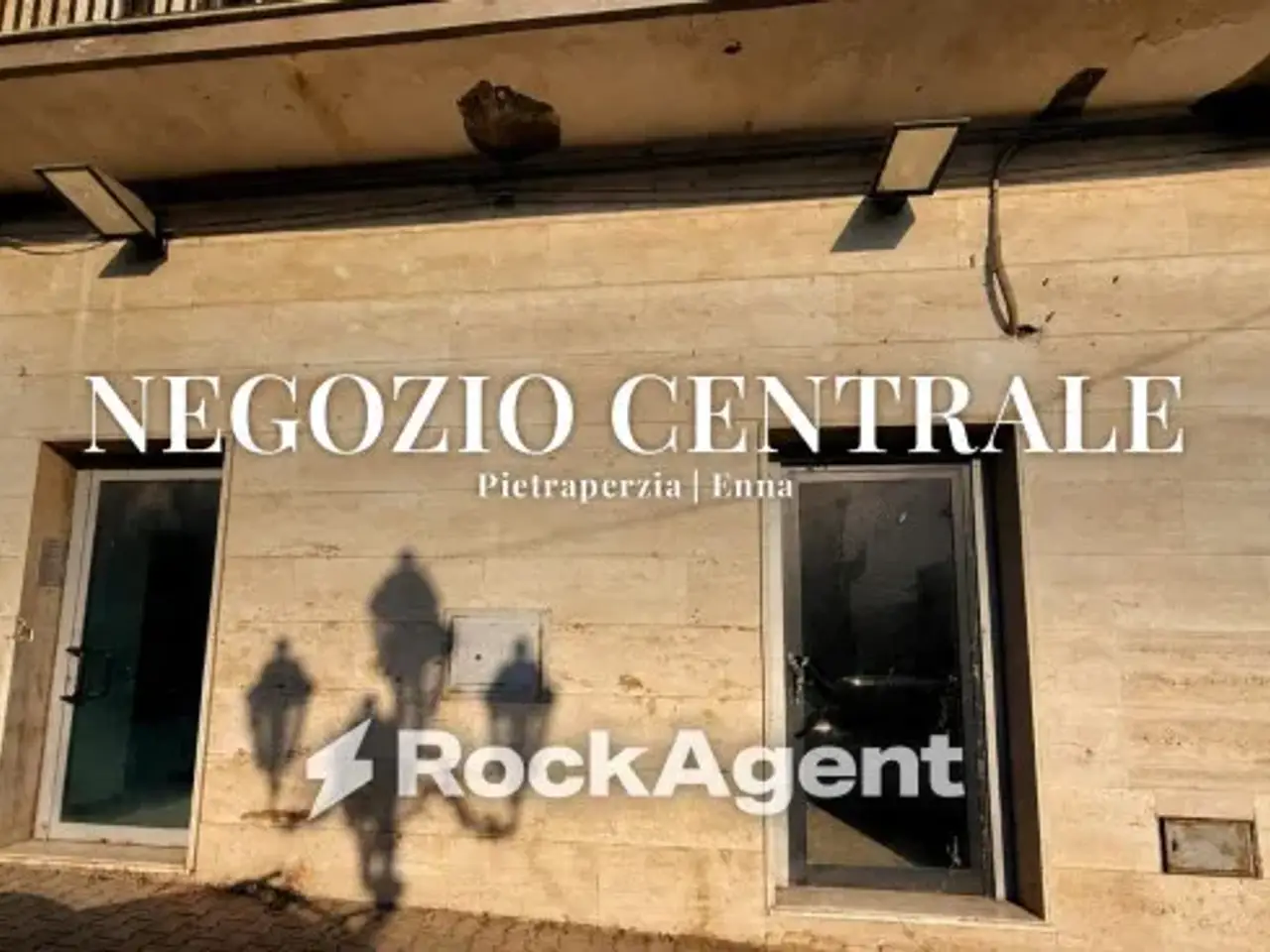 Negozio in Piazza Vittorio Emanuele 18, Pietraperzia, {3} - Foto 1