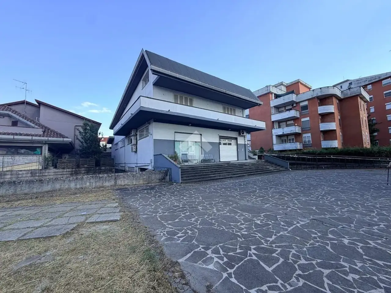 Palazzina commerciale in Via Vado del Tufo, Frosinone, {3} - Foto 2