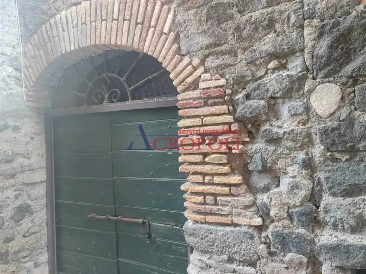 Magazzino in Via della Gradinata di San Clemente, Bracciano, {3} - Foto 2