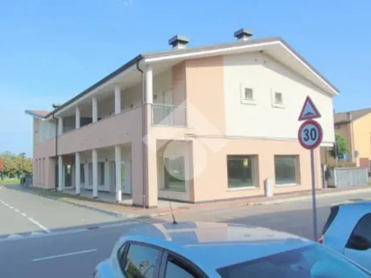 Negozio in Via Arturo Toscanini 63, Borgosatollo, {3} - Foto 2