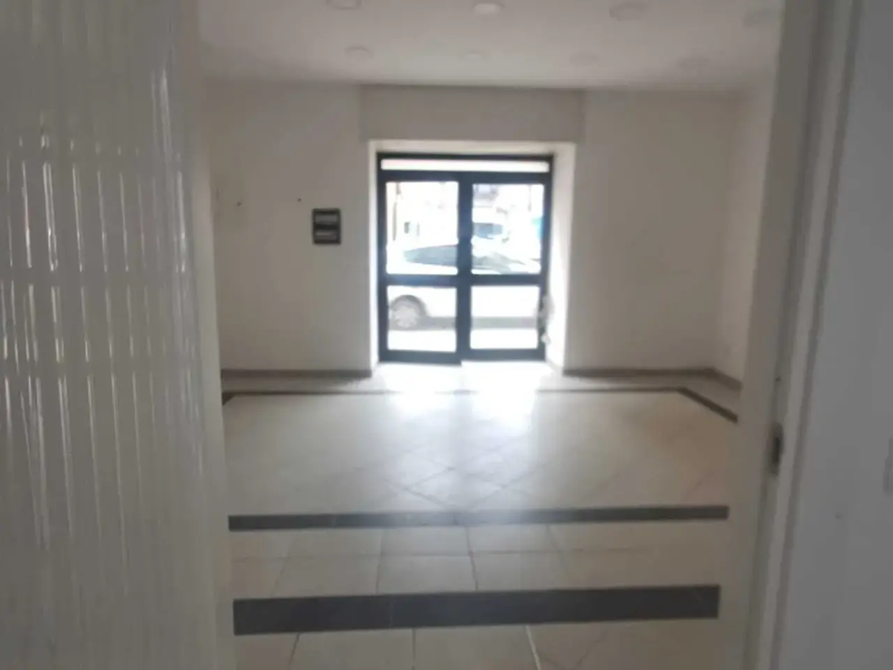 Negozio in Corso Umberto I 13, Pontecagnano Faiano, {3} - Foto 1