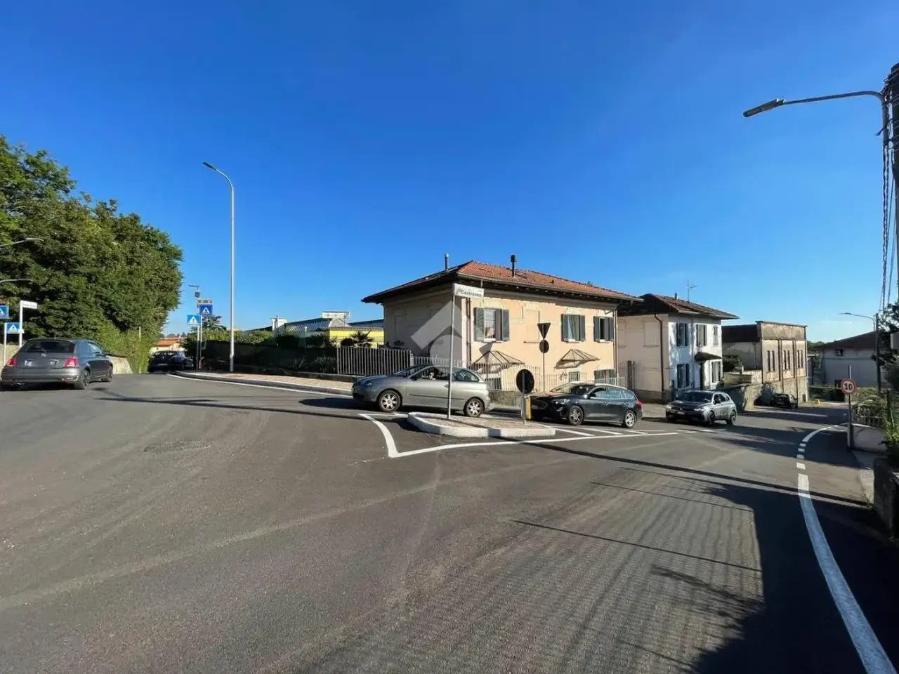 Capannone in Via per Castronno 1, Morazzone, {3} - Foto 1