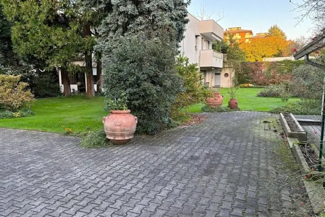 Villa in Via Vizzola Ticino 13, Busto Arsizio - Foto 1