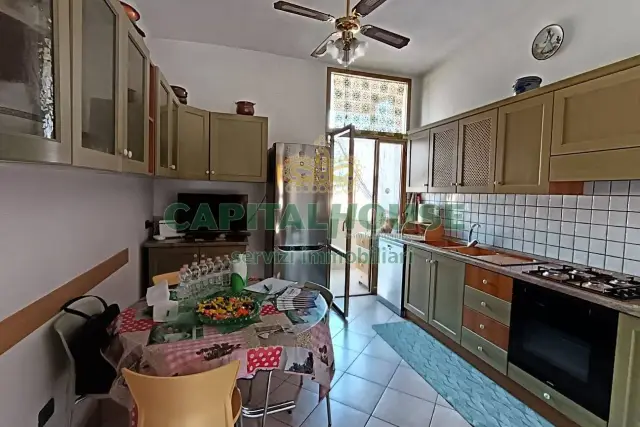 3-room flat in Via Enrico Tazzoli, Caserta - Photo 1