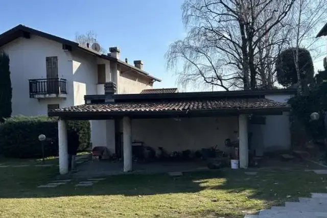 Villa unifamiliare in Via Giovanni Verga, Erba - Foto 1