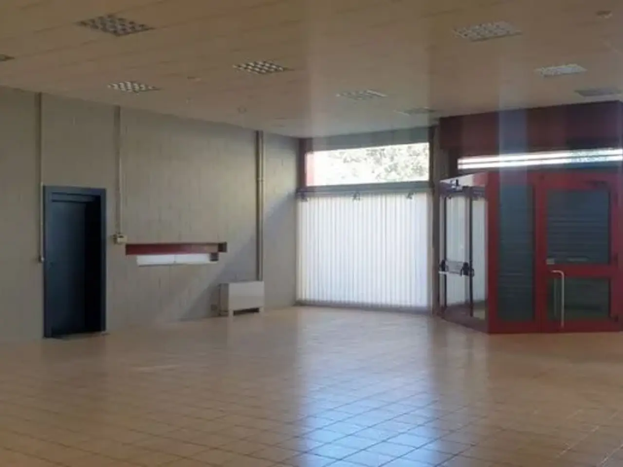 Negozio in , Varedo, {3} - Foto 2