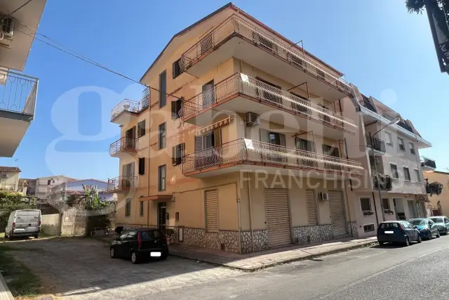 4-room flat in Via Bari  43, Amantea - Photo 1